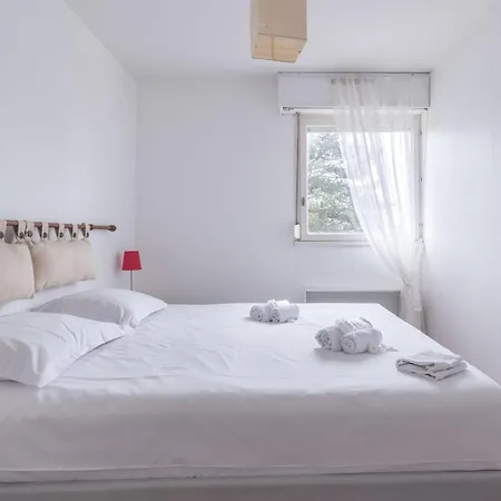 A 200m De Thalassospa * ポルニック